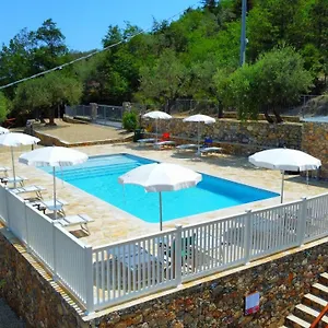 Monte Acuto - Natura, Mare & Relax In Piscina Séjour à la ferme